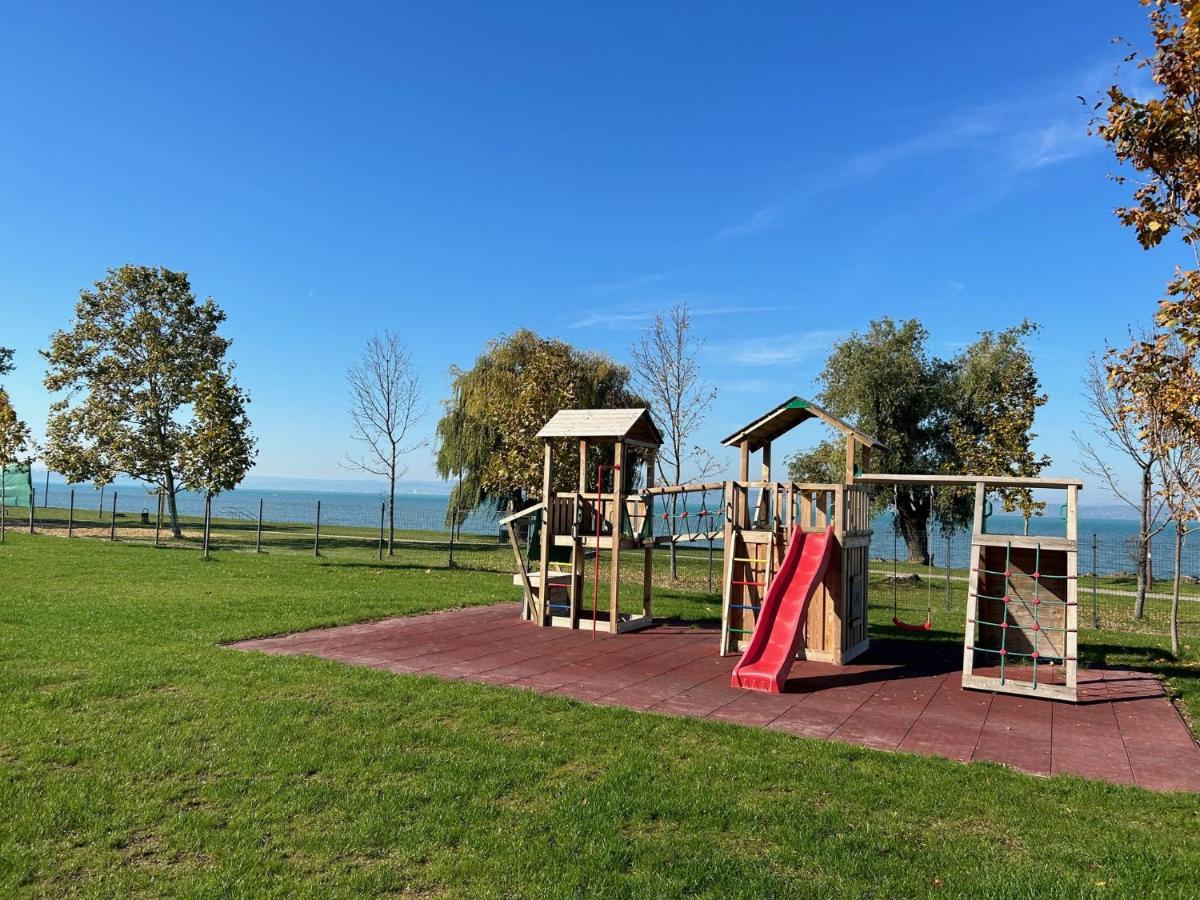 Seaforth Apartment Siofok Luaran gambar